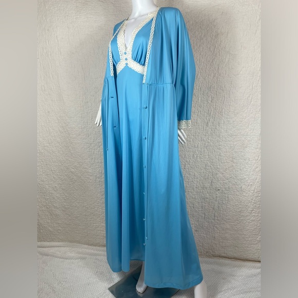 🔥Vintage 70s Vanity Fair 2 Pieces Nightgown & Robe Set Lace Maxi Length - Picture 9 of 16